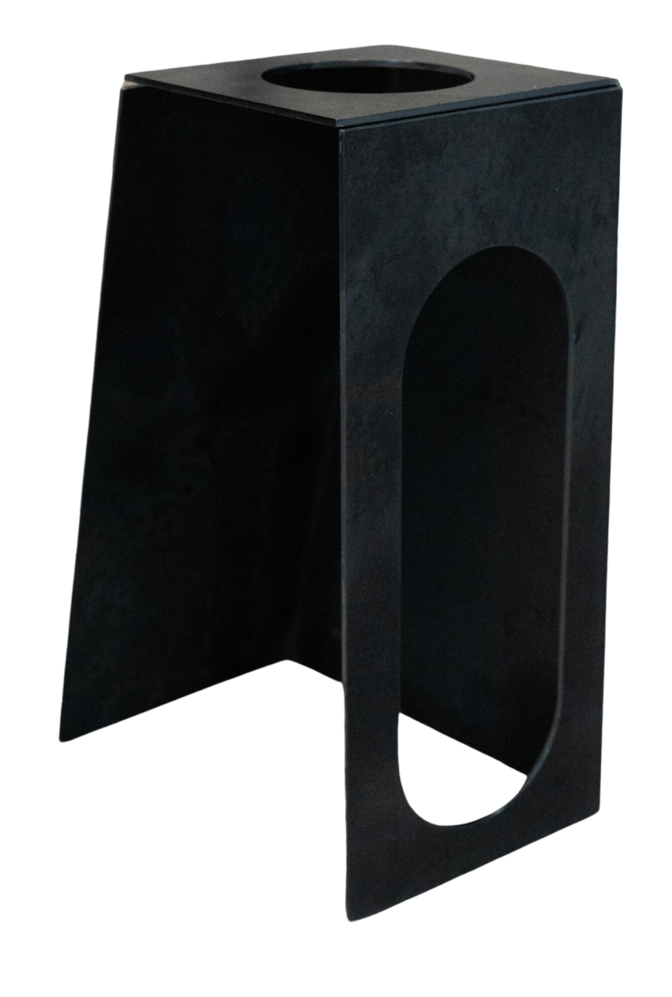 OVAL TAILLIGHT BRACKET DRIVER/PASSENGER